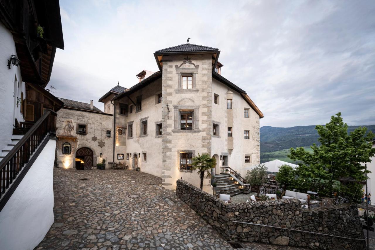 Hotel Ansitz Steinbock Villandro Exterior photo